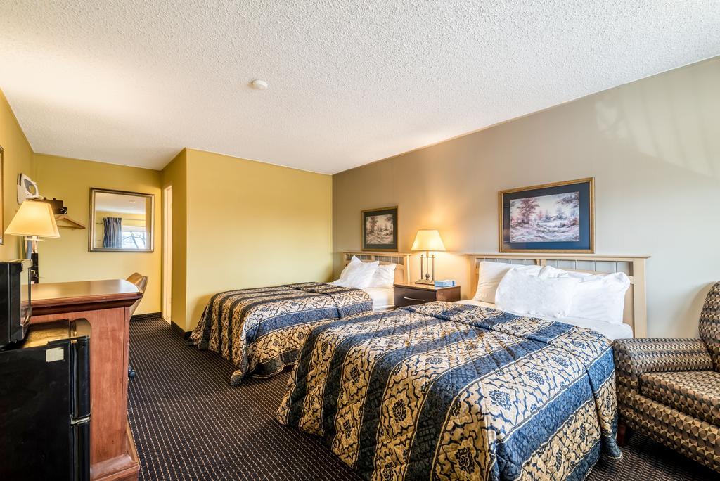 Red Carpet Inn & Suites Albany Airport Exterior foto