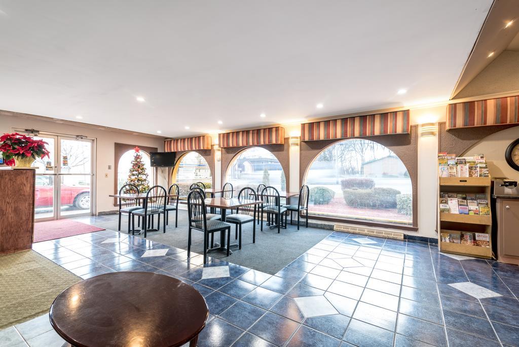 Red Carpet Inn & Suites Albany Airport Exterior foto